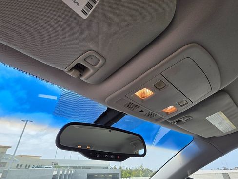 Used 2010 Cadillac CTS Sedan image 32