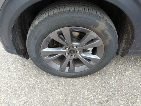 Certified 2024 Ford Explorer XLT w/ Equipment Group 202A AWD/4WD image 38