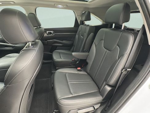 Used 2023 Kia Sorento SX AWD/4WD image 10