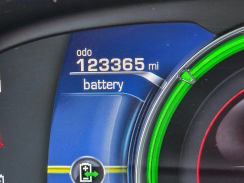 Used 2014 Cadillac ELR Base 2dr Coupe w/ Luxury Package image 19