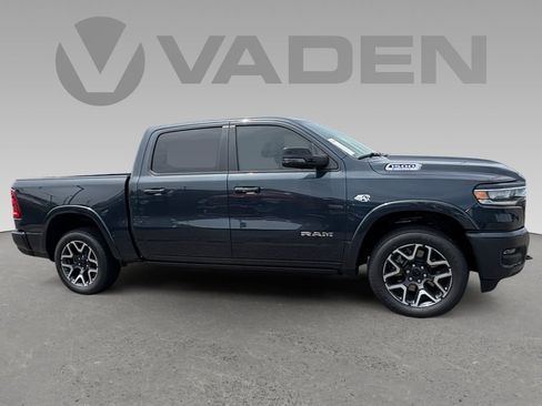 New 2026 RAM 1500 Laramie w/ Laramie Preferred Package AWD/4WD image 7