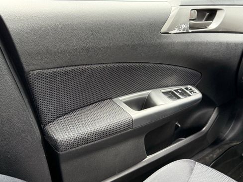 Used 2012 Subaru Forester 2.5X w/ Popular Pkg 3 image 30