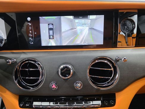 Used 2024 Rolls-Royce Ghost image 18