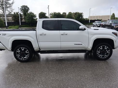 Certified 2025 Toyota Tacoma TRD Sport image 7