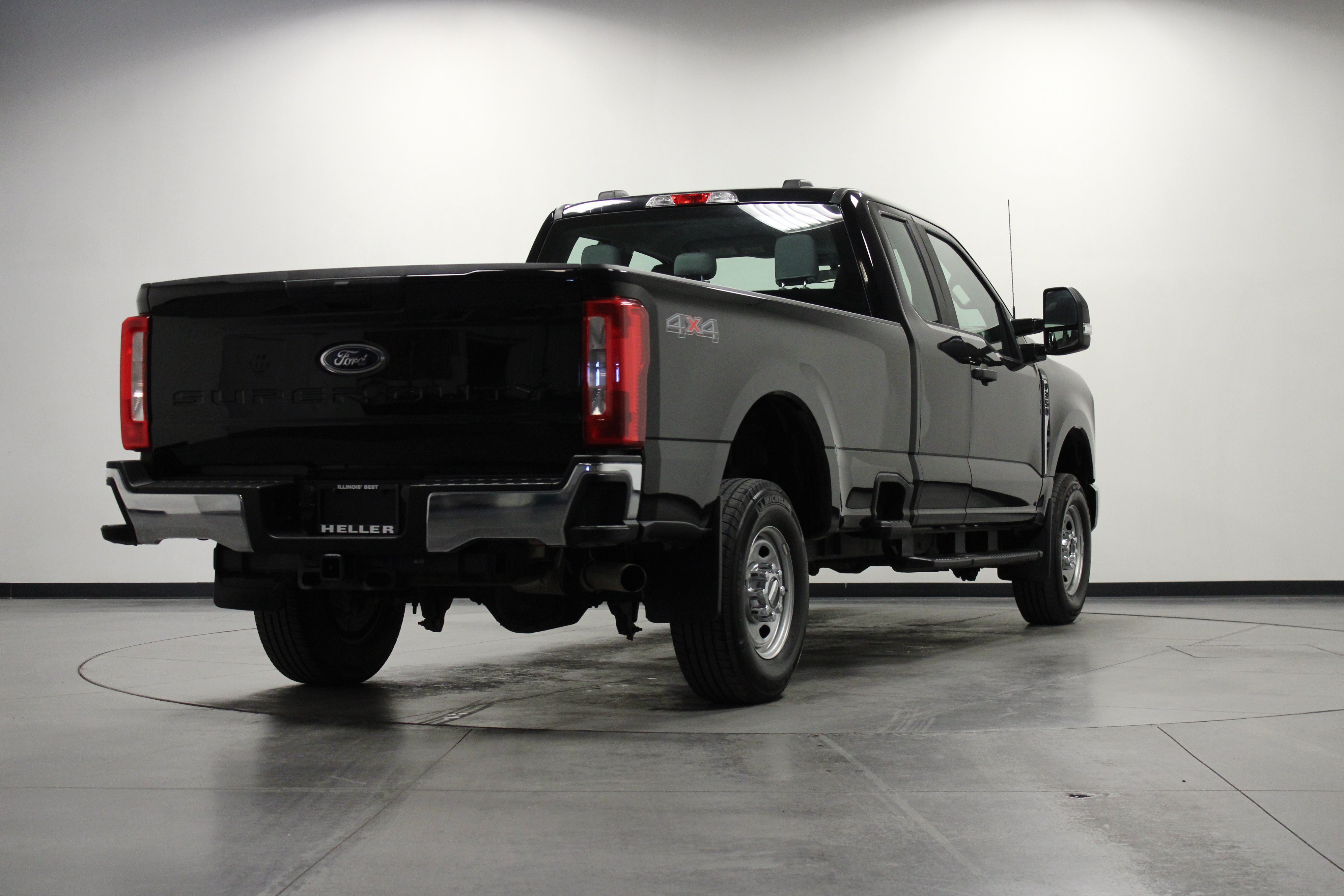Used 2023 Ford F350 XL w/ XL Chrome Package AWD/4WD image 4