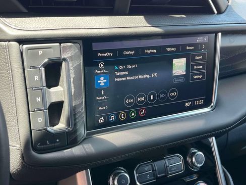 Certified 2021 GMC Yukon Denali w/ Denali Premium Package AWD/4WD image 35