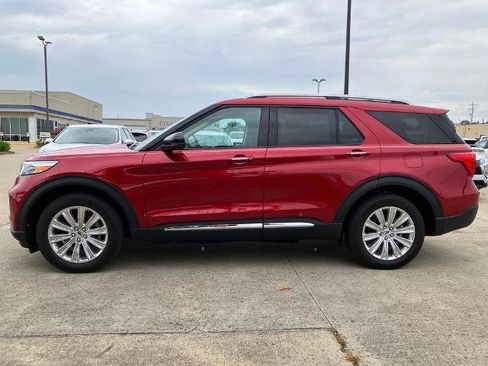 Certified 2024 Ford Explorer Limited w/ Limited Technology Package AWD/4WD image 2