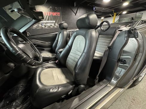 Used 2001 Ford Mustang Cobra image 14