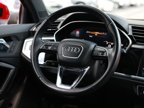 Used 2020 Audi Q3 2.0T Premium Plus w/ Premium Plus Package AWD/4WD image 32