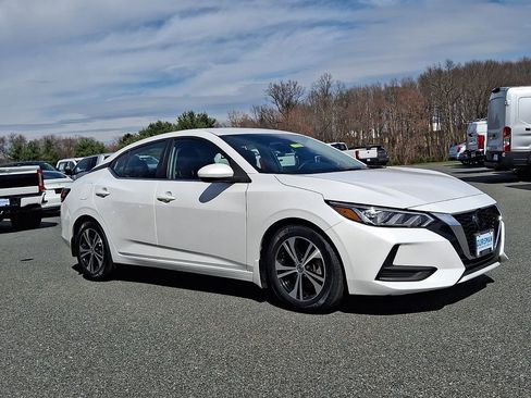 Used 2021 Nissan Sentra SV image 1
