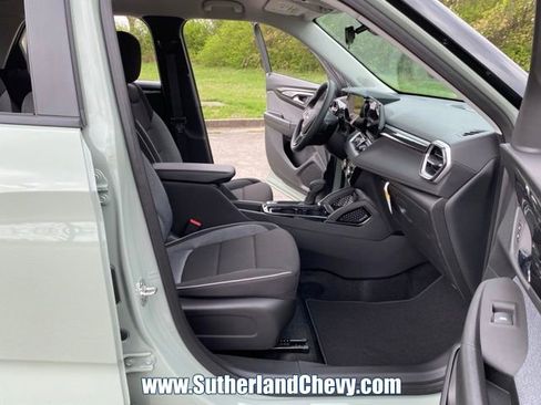 New 2026 Chevrolet TrailBlazer LT AWD/4WD image 17