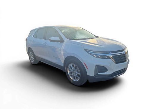 Used 2024 Chevrolet Equinox LT FWD image 2