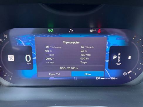 Certified 2024 Volvo XC60 B5 Plus w/ Protection Package Premier AWD/4WD image 27