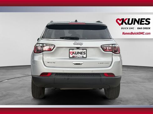Used 2025 Jeep Compass Limited AWD/4WD image 9