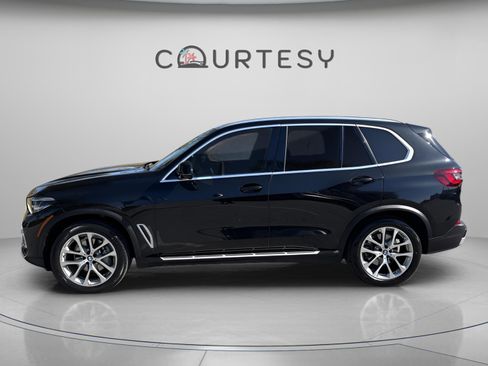 Used 2023 BMW X5 xDrive40i w/ Premium Package image 5