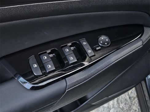 Used 2024 Kia Sportage EX w/ EX Premium Package image 11