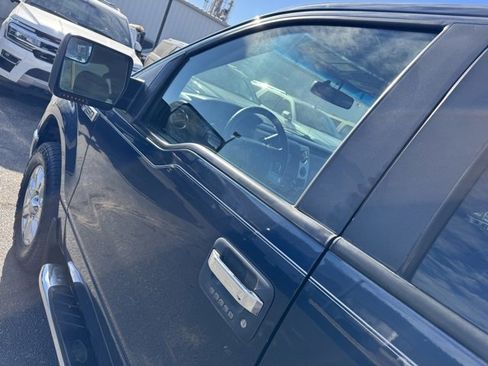 Used 2014 Ford F150 XLT w/ XLT Chrome Package image 15