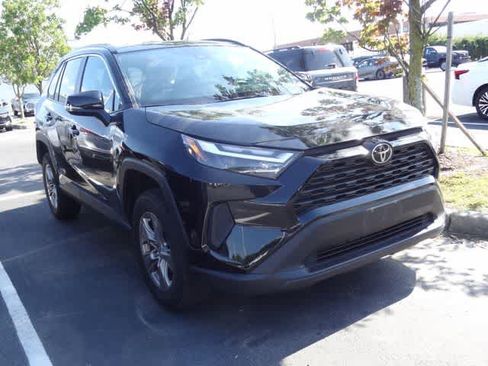 Used 2024 Toyota RAV4 XLE FWD image 3