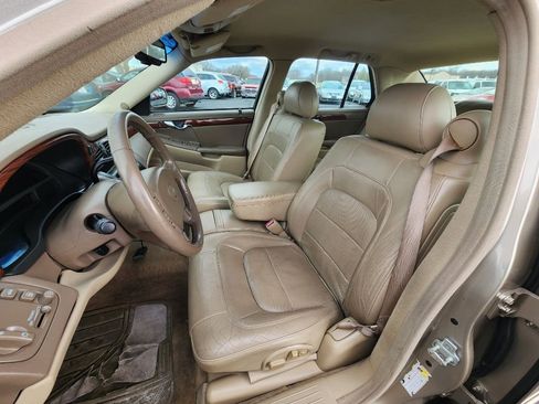 Used 2005 Cadillac De Ville Sedan w/ Equipment Group image 14