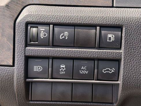 Certified 2025 Toyota Tacoma Limited AWD/4WD image 19