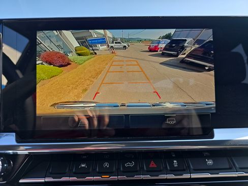 New 2026 GMC Sierra 1500 SLE image 29