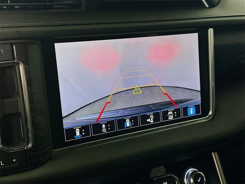 Used 2021 GMC Yukon XL Denali image 10