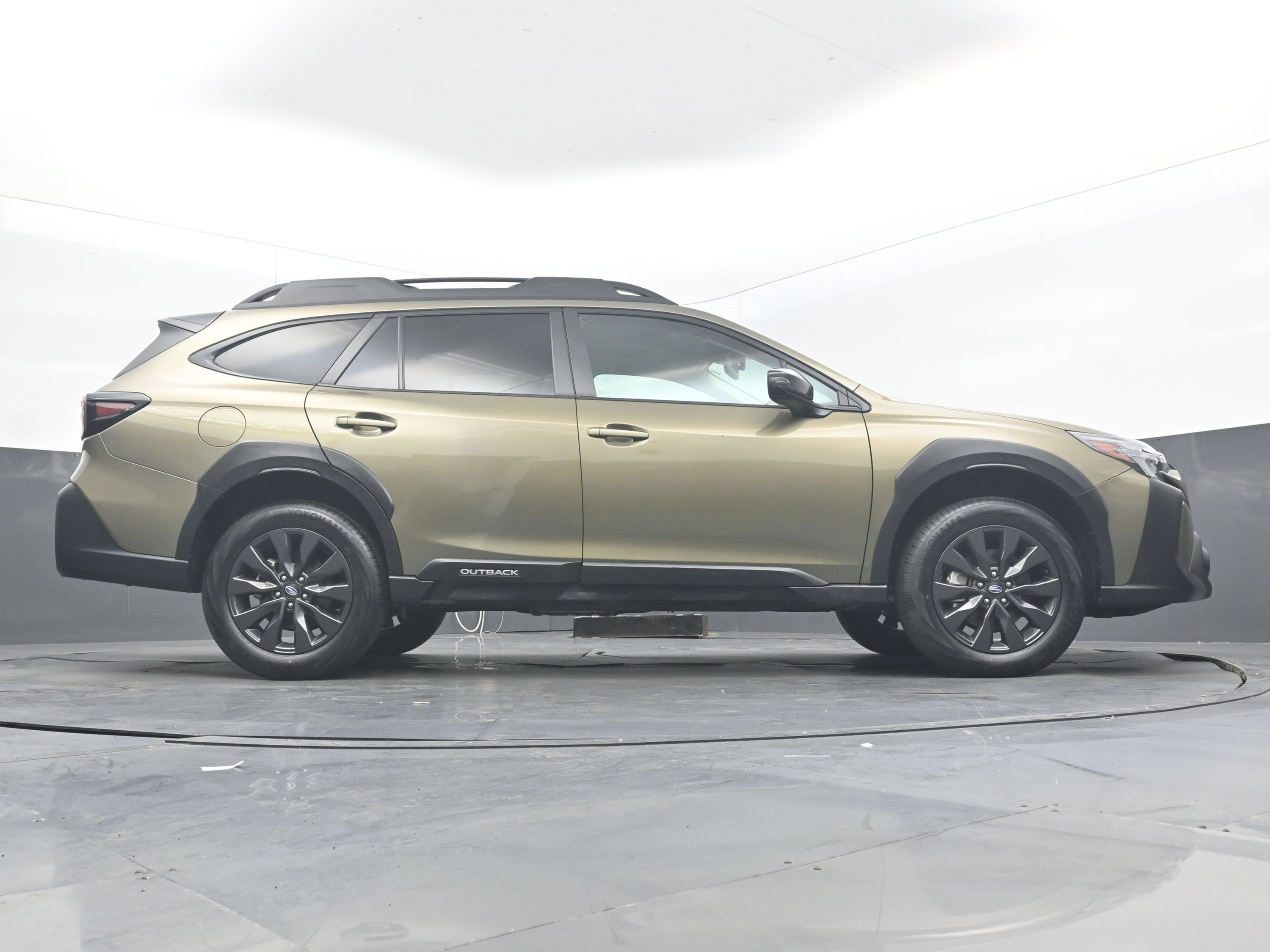 Used 2025 Subaru Outback Onyx Edition AWD/4WD image 31
