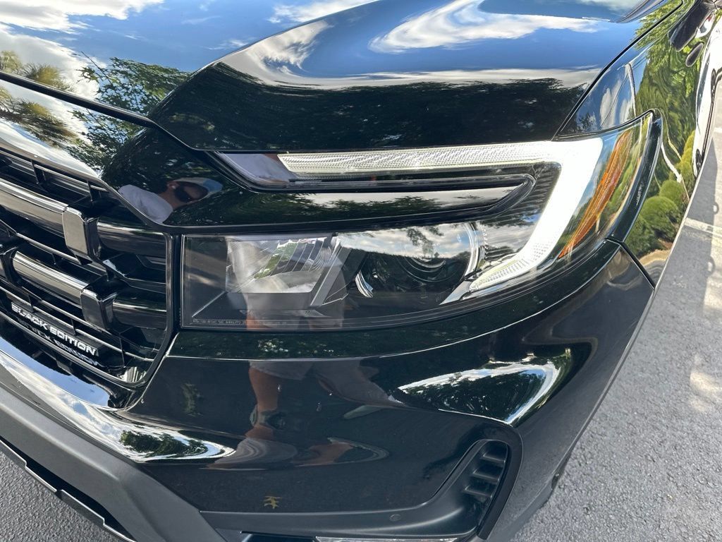 Certified 2024 Honda Ridgeline Black Edition image 9