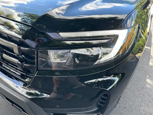 Certified 2024 Honda Ridgeline Black Edition image 9