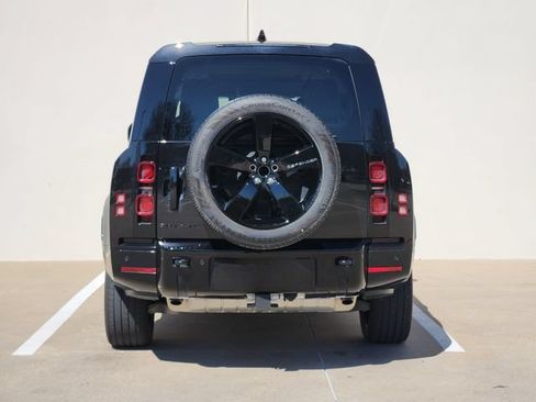 Used 2025 Land Rover Defender 130 X-Dynamic SE AWD/4WD image 6