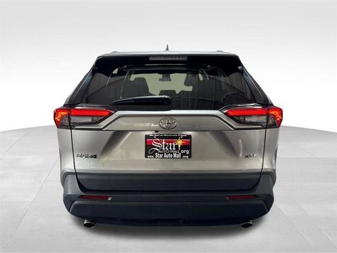 Used 2024 Toyota RAV4 XLE w/ Convenience Package FWD image 6
