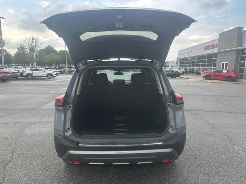 Used 2023 Nissan Rogue SL FWD image 11