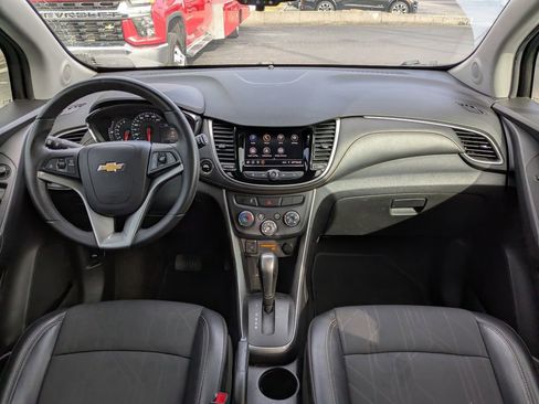 Certified 2021 Chevrolet Trax LT w/ Driver Confidence Package image 17