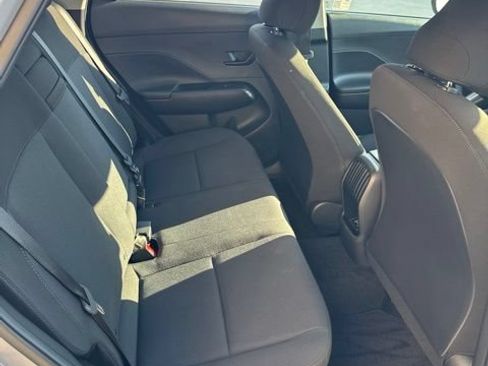 Used 2025 Hyundai Kona SE FWD image 13