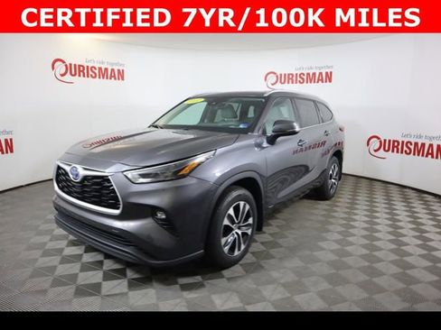 Used 2022 Toyota Highlander XLE image 4