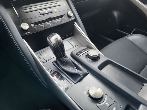 Used 2017 Lexus IS 300 AWD image 23