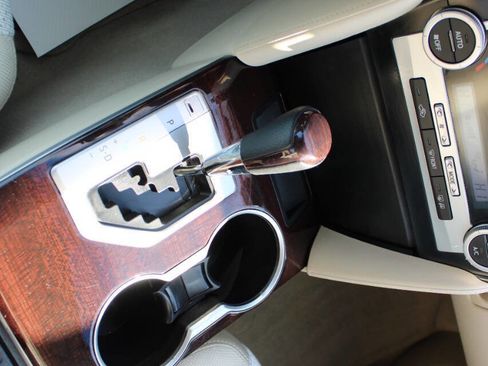 Used 2012 Toyota Camry XLE image 26