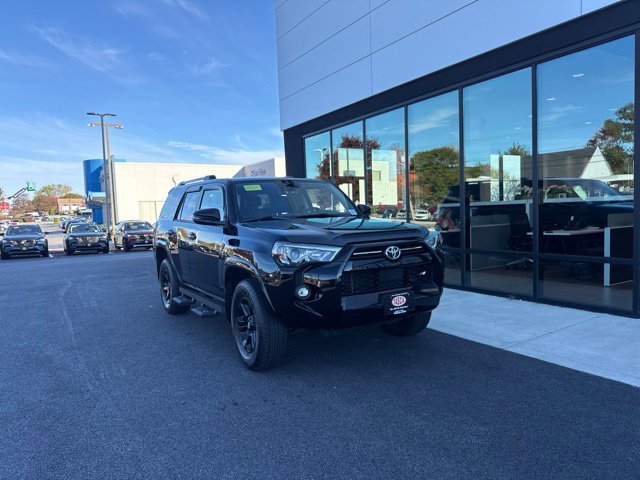 Used 2024 Toyota 4Runner SR5 Premium w/ Moonroof Package AWD/4WD image 1