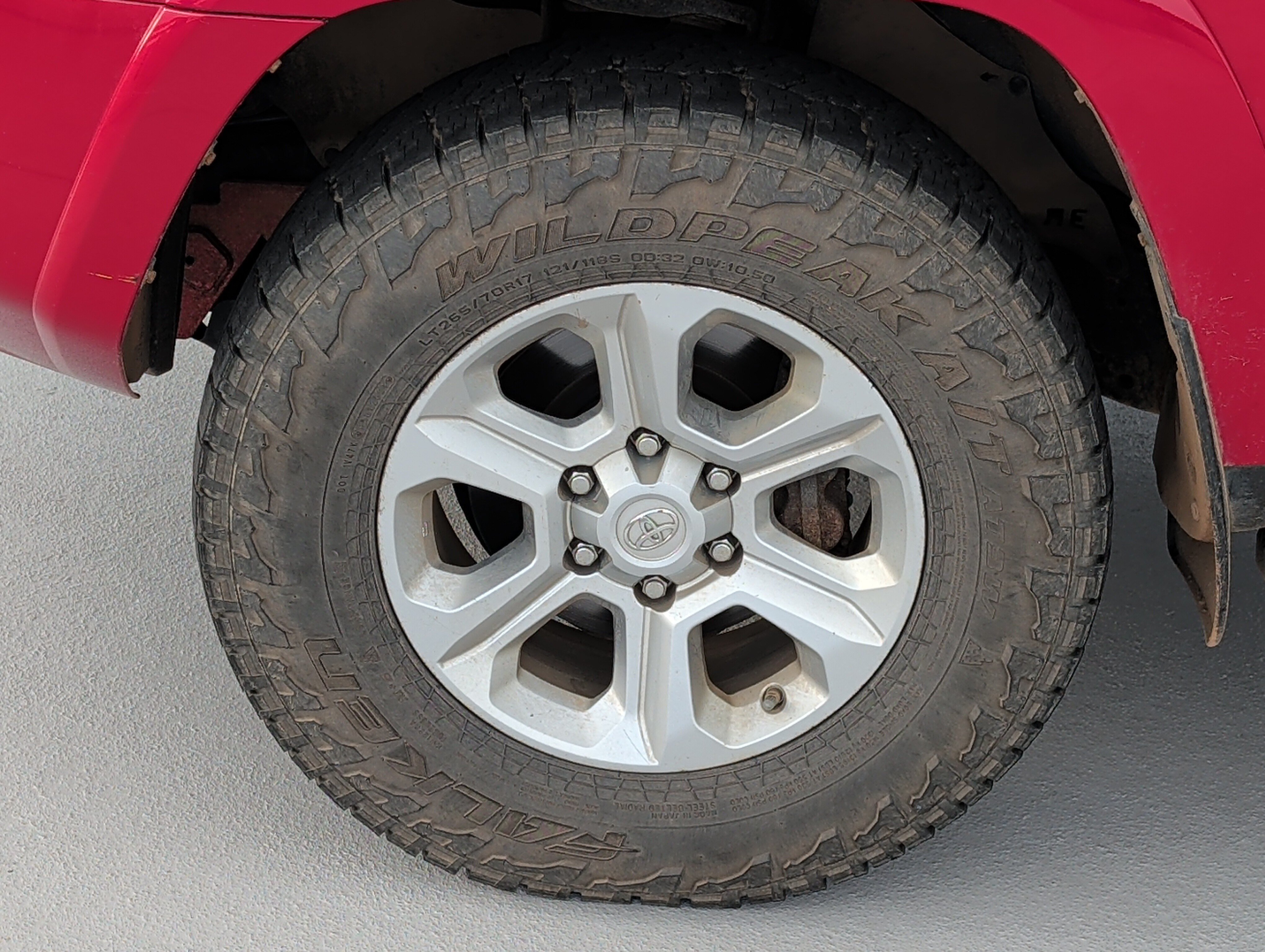 Used 2020 Toyota 4Runner SR5 Premium w/ Moonroof Package AWD/4WD image 15