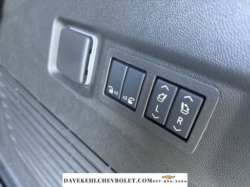 Used 2025 Chevrolet Tahoe Premier w/ Sun And Tow Package image 31