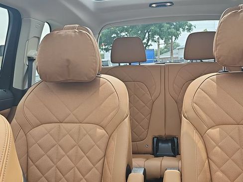 Used 2025 BMW X7 xDrive40i AWD/4WD image 38