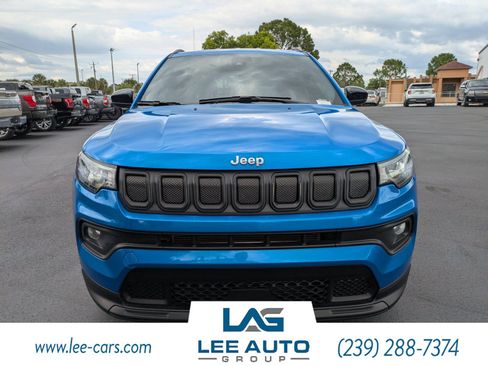 Used 2022 Jeep Compass Latitude FWD image 7