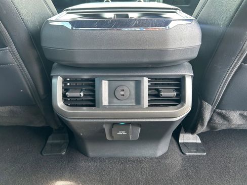 Used 2025 Ford F150 Lariat image 25