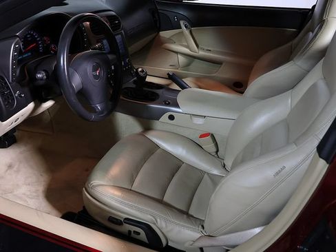 Used 2006 Chevrolet Corvette Convertible w/ Preferred Equipment Group RWD image 12