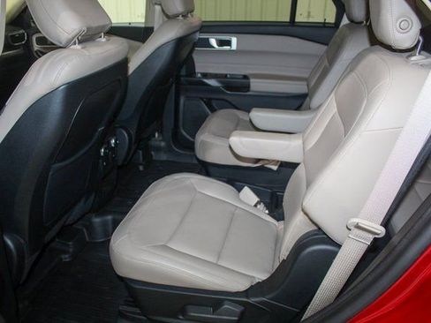 Certified 2020 Ford Explorer XLT w/ Equipment Group 202A image 13
