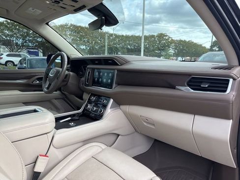 Used 2021 GMC Yukon XL Denali w/ Denali Ultimate Package image 23