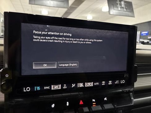 Used 2026 GMC Hummer EV SUV AWD/4WD image 24