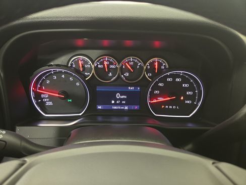 Used 2019 Chevrolet Silverado 1500 LT Trail Boss AWD/4WD image 18