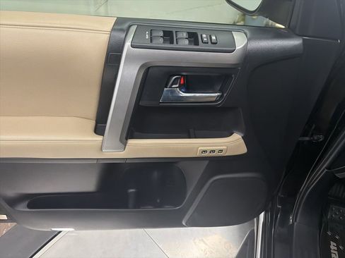 Used 2018 Toyota 4Runner Limited image 18