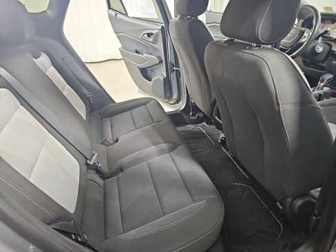 Used 2024 Chevrolet Trax RS w/ Driver Confidence Package FWD image 14